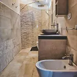 La Caletta Nyaraló *